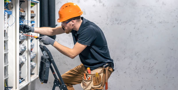 Best Local Electrician Companies  in Silver Springs, FL